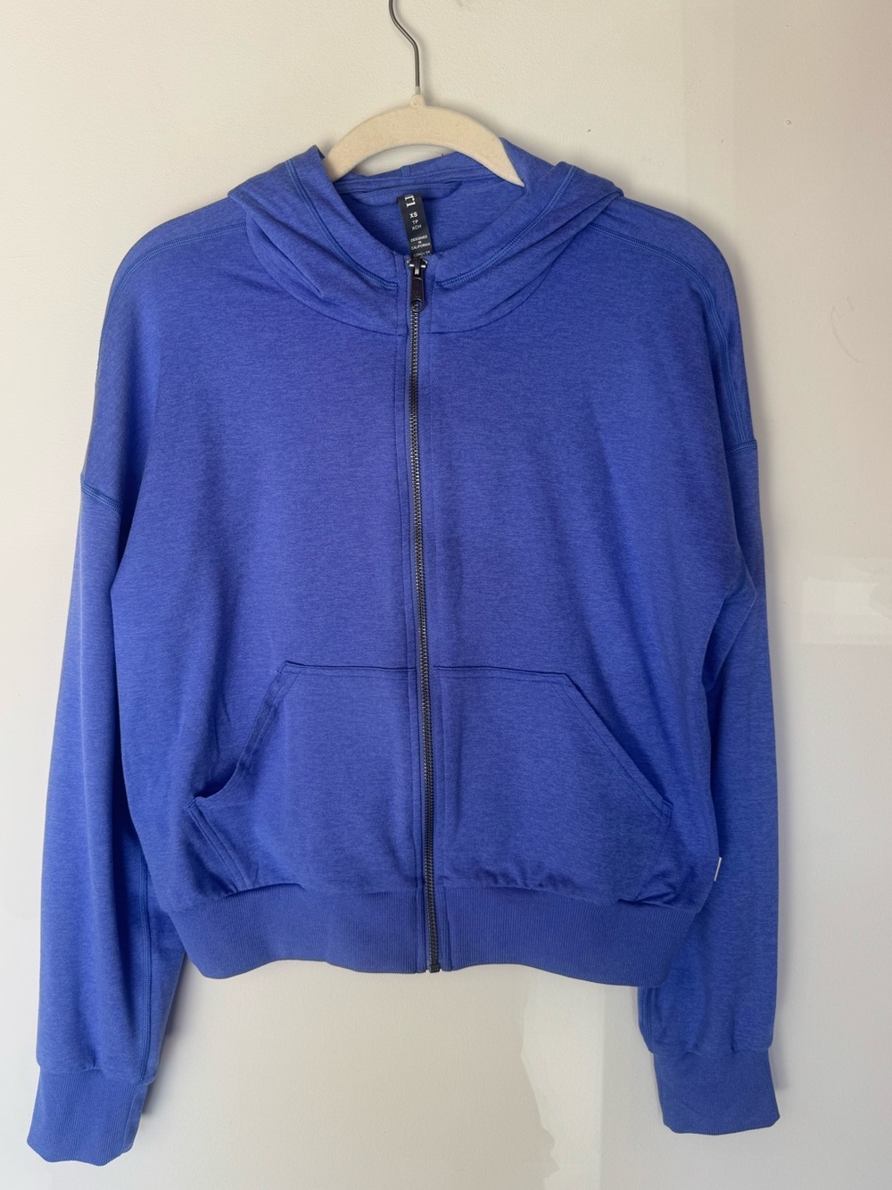 Vuori Women's Halo Modern Full Zip Hoodie Bright Iris Heather